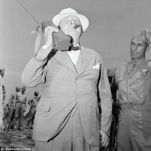 Рация Черчилля: первый портативный приёмник в руках премьера, 1942